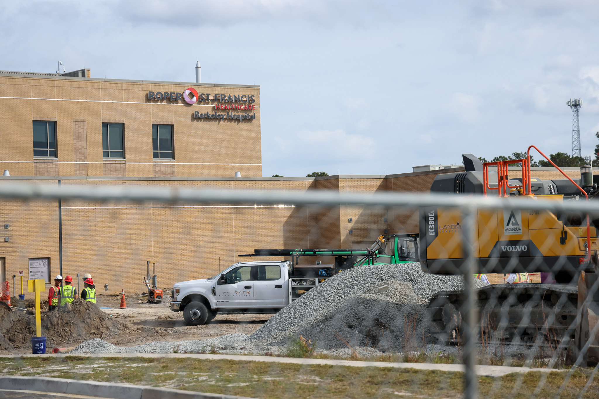 Expansion Project To Double Size Of Roper St Francis Berkeley Hospital Advances Roper St Francis 